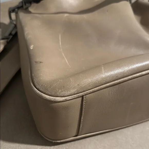 ⭐️SOLD⭐️ Gucci Diana Bamboo Greige Leather Bag - Picture 7 of 10